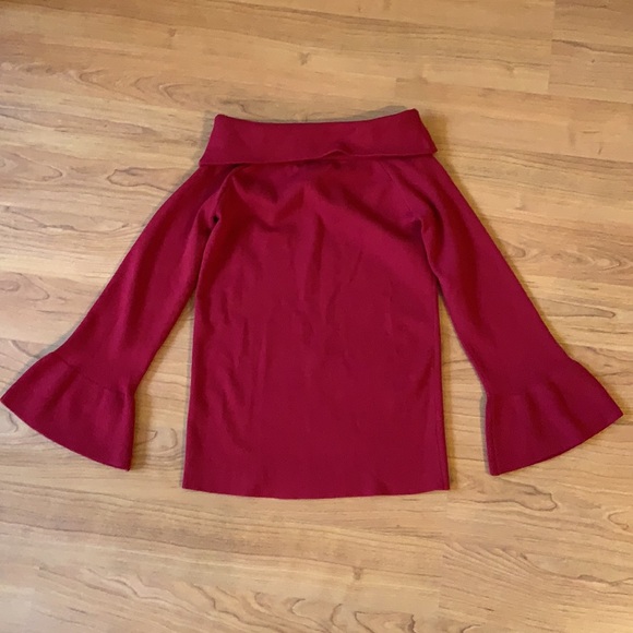 Max Edition Sweater - Picture 7 of 7